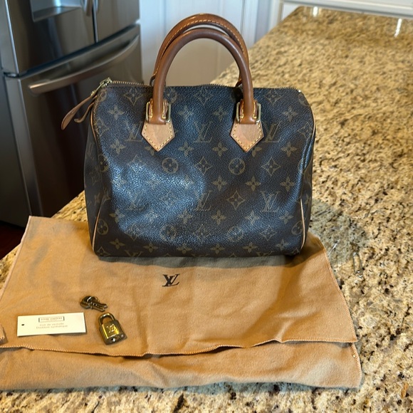 Louis Vuitton Speedy 25 Authentic - Picture 1 of 12